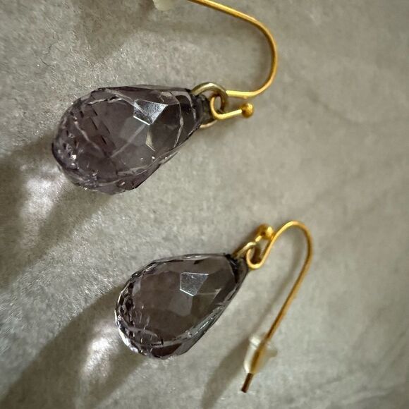Faceted Teardrop Glass Earrings with Gold Tone Hooks – Lightweight & Elegant - Picture 15 of 17